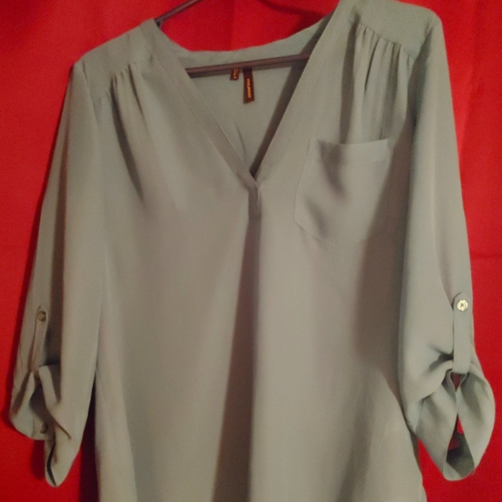 🖤3 for $15🖤 Maurices size L sheer blouse